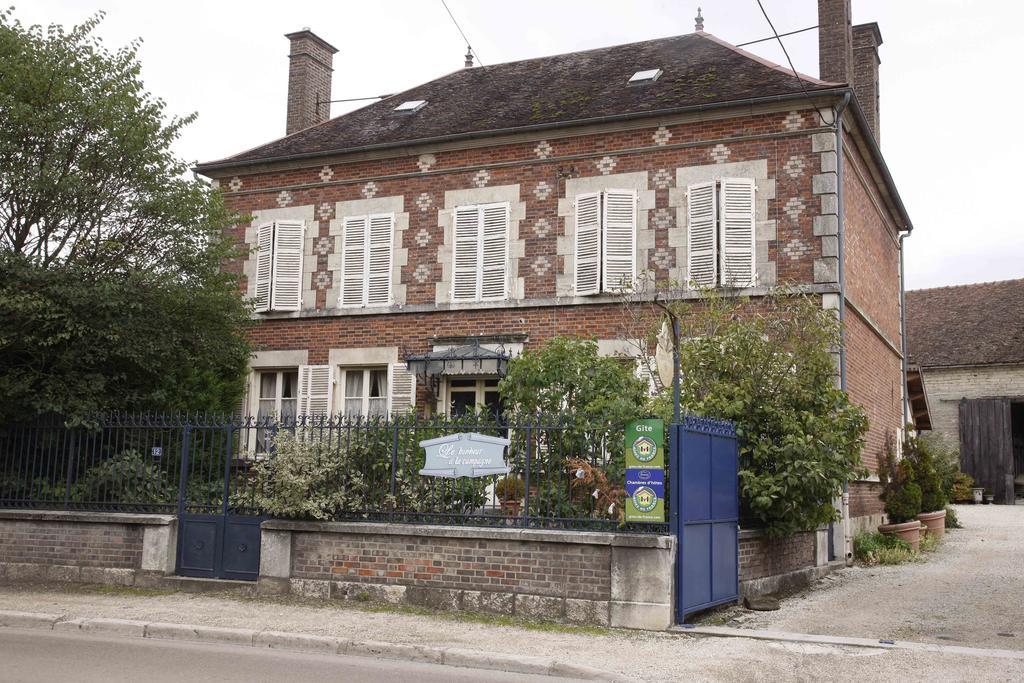 Bed and Breakfast Le Bonheur A La Campagne Lesmont Exterior foto